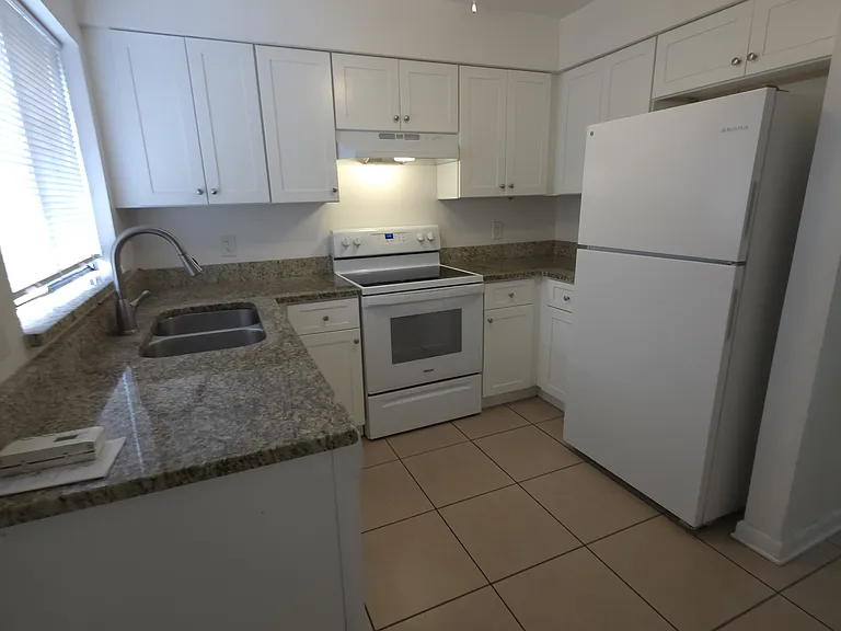 105 Garden Dr — Photo 6