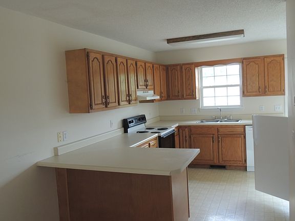 2nd image of 219 Hunter Hills Cir APT 9