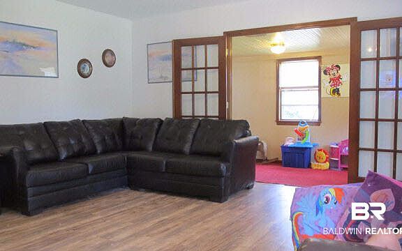 2nd image of 2147 N Cedar St