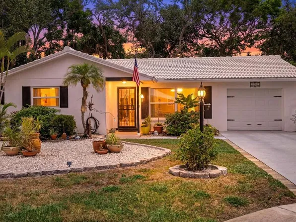 4305 Chinaberry Cir, Bradenton, FL 34208