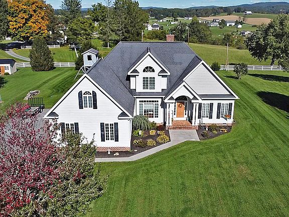 2nd image of 246 Glenwood Ln