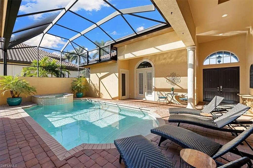 4 bed, 3.5 bath, 3726 sqft, $18,900 — Photo 3