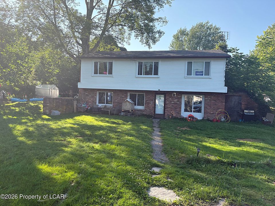 1st image of 19 Wood St
