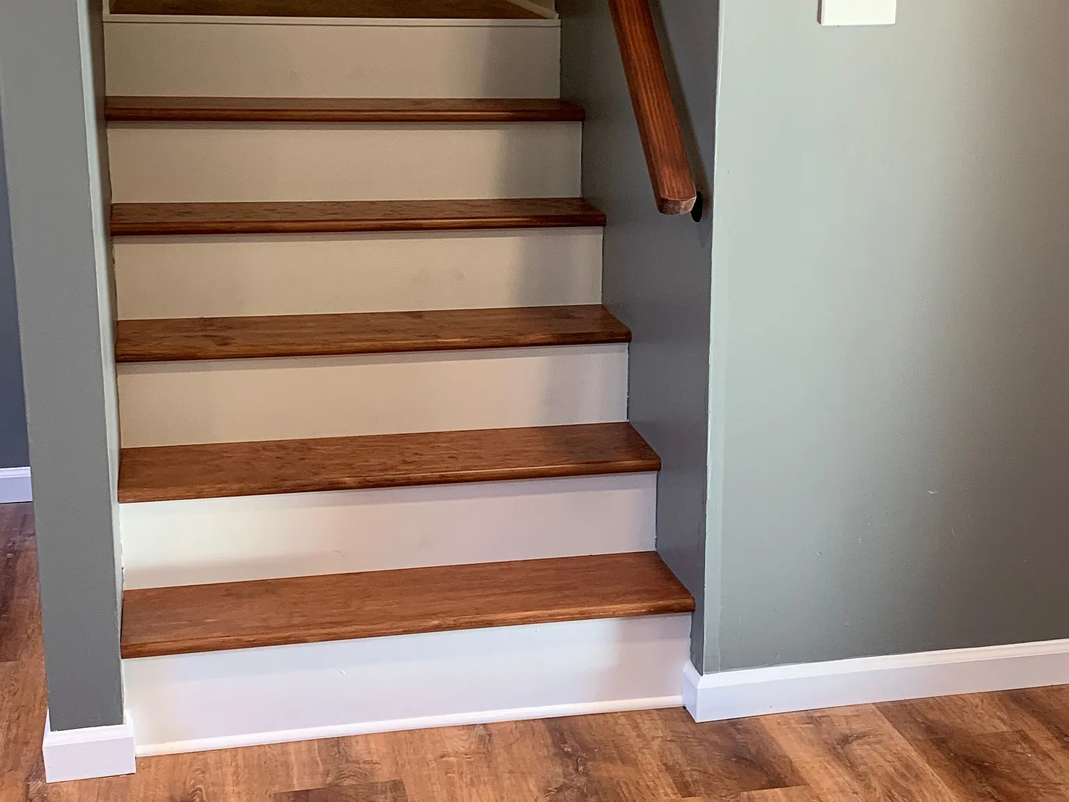 2 bed, 1.5 bath, 1100 sqft, $1,300 — Photo 2