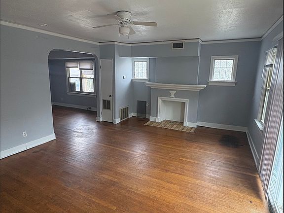 3rd image of 910 Cumberland Ave
