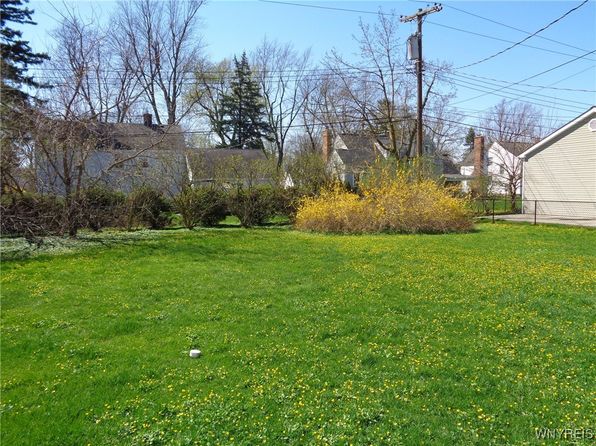 4274 Trailing Dr, Williamsville, NY 14221