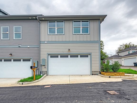 3rd image of 228 Croleywood Ln