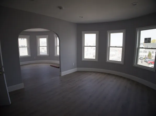 61 Providence St #2, Worcester, MA 01604
