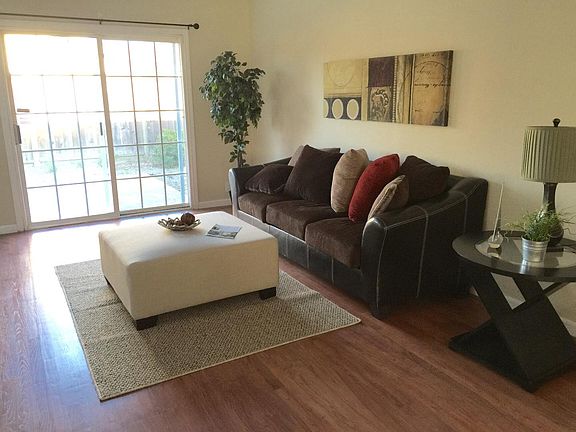 4th image of 1034 McGinness Ave