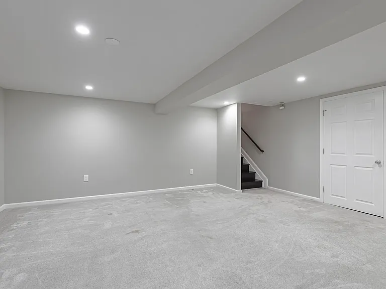 4392 Greensbury Dr — Photo 58