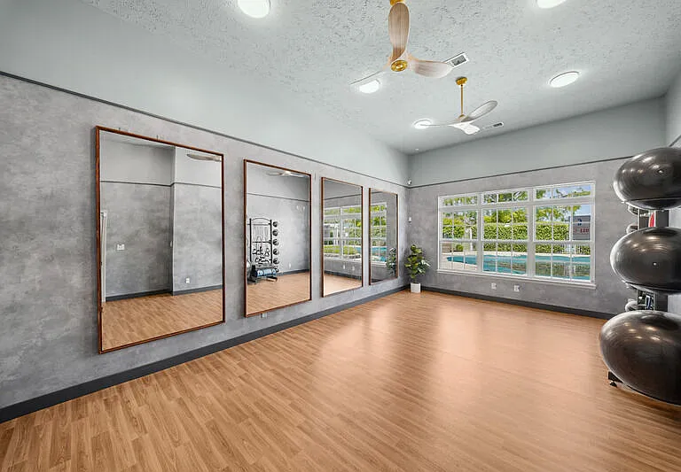 Summit Pointe — Photo 22