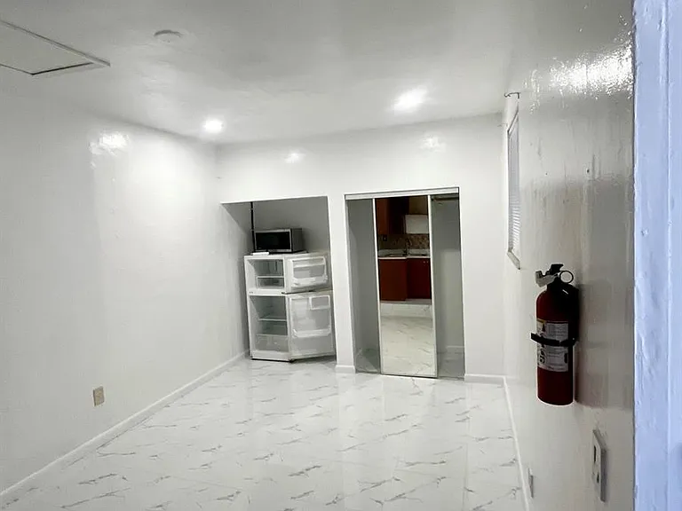 2321 Tarpon Dr #2 — Photo 1