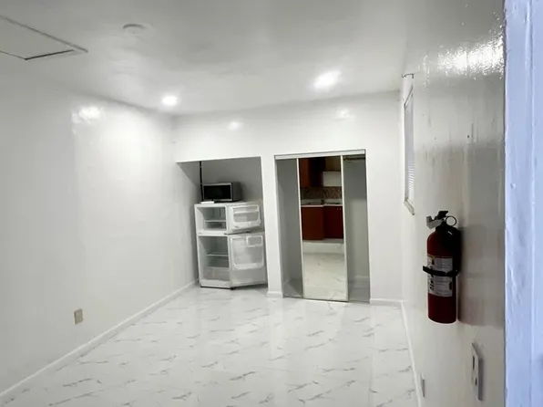 2321 Tarpon Dr #2, Hollywood, FL 33023