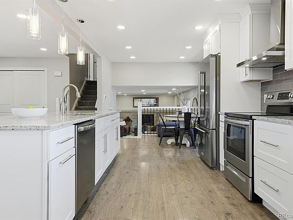 5th image of 1148 W Hinsdale Drive