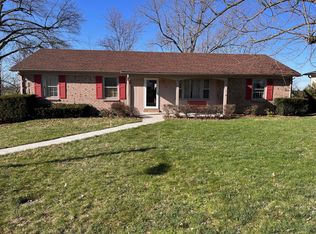 121 Lowry Ln, Wilmore, KY 40390