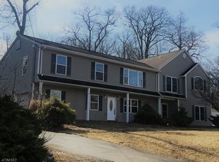 64 Chatham Rd, Hewitt, NJ 07421