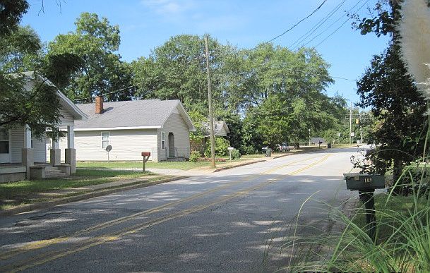 2nd image of 109 Cannon Ave