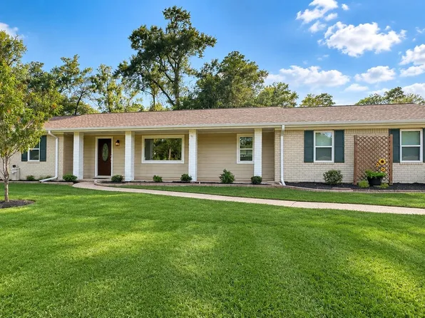 130 Holly Dr, Lumberton, TX 77657