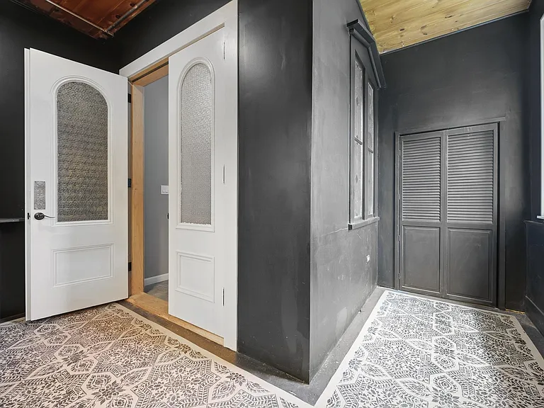 42 Maple St — Photo 33
