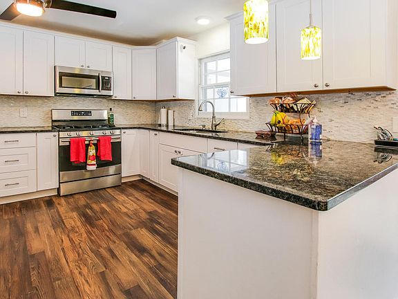 5th image of 1719 Sherwood Dr SE