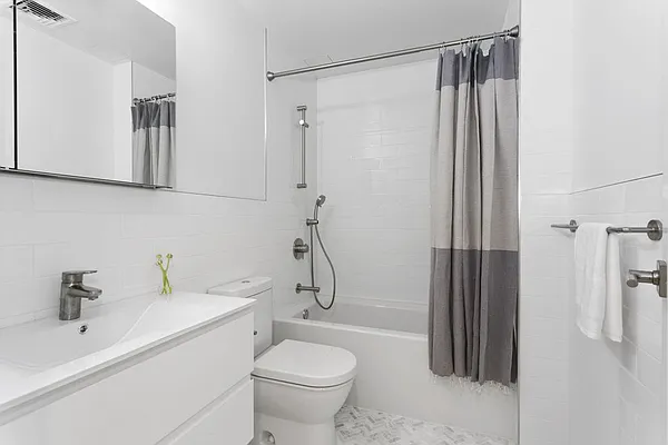 Sold by Citi Habitats | media 27