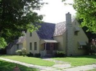 1402 Loomis St, Winfield, KS 67156