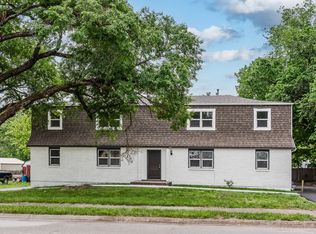 112 E 4th St #D, Tonganoxie, KS 66086
