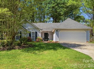 1539 Bear Mountain Rd, Charlotte, NC 28214
