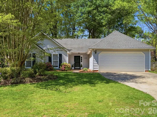 1539 Bear Mountain Rd, Charlotte, NC 28214