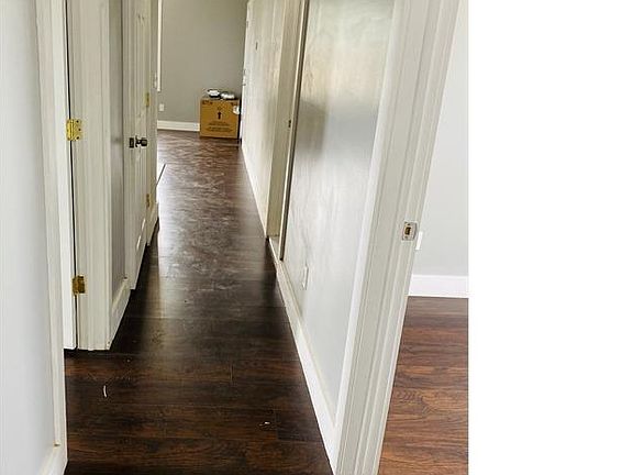 5th image of 106 Martens Ave Floor 3