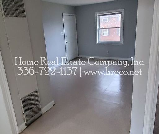 3rd image of 609 W 23rd St #D