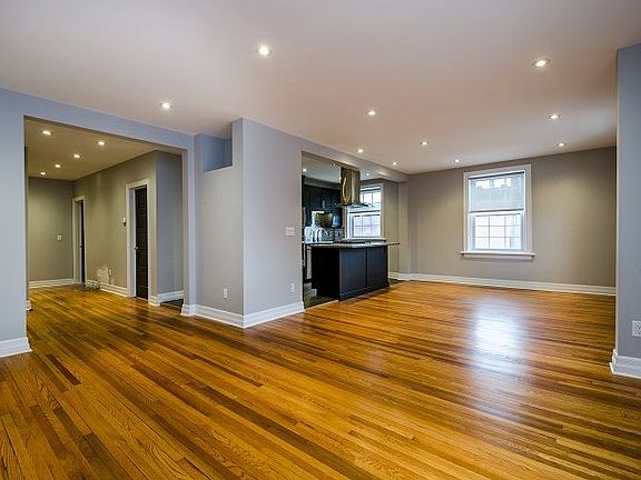 5th image of 207 Charlotte St #4