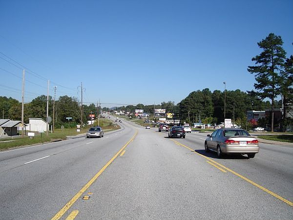 2nd image of 1886 S Cobb Dr SE