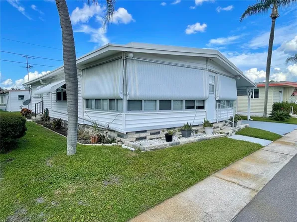 34455 Hibiscus Dr N, Pinellas Park, FL 33781