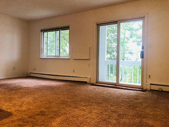 4th image of 51 Croton Ave #5D