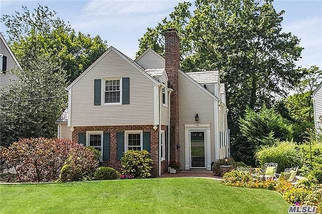 1st image of 13 Briarcliff Dr