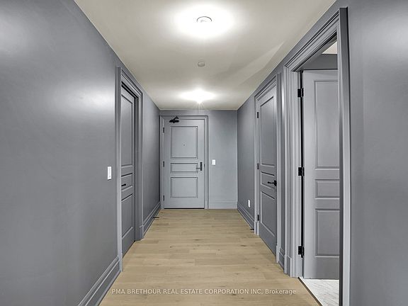 4th image of 1451 Wellington St W #806