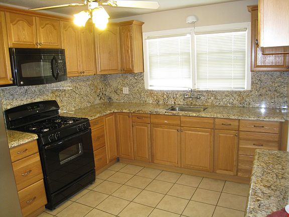 4th image of 219 E Pine St