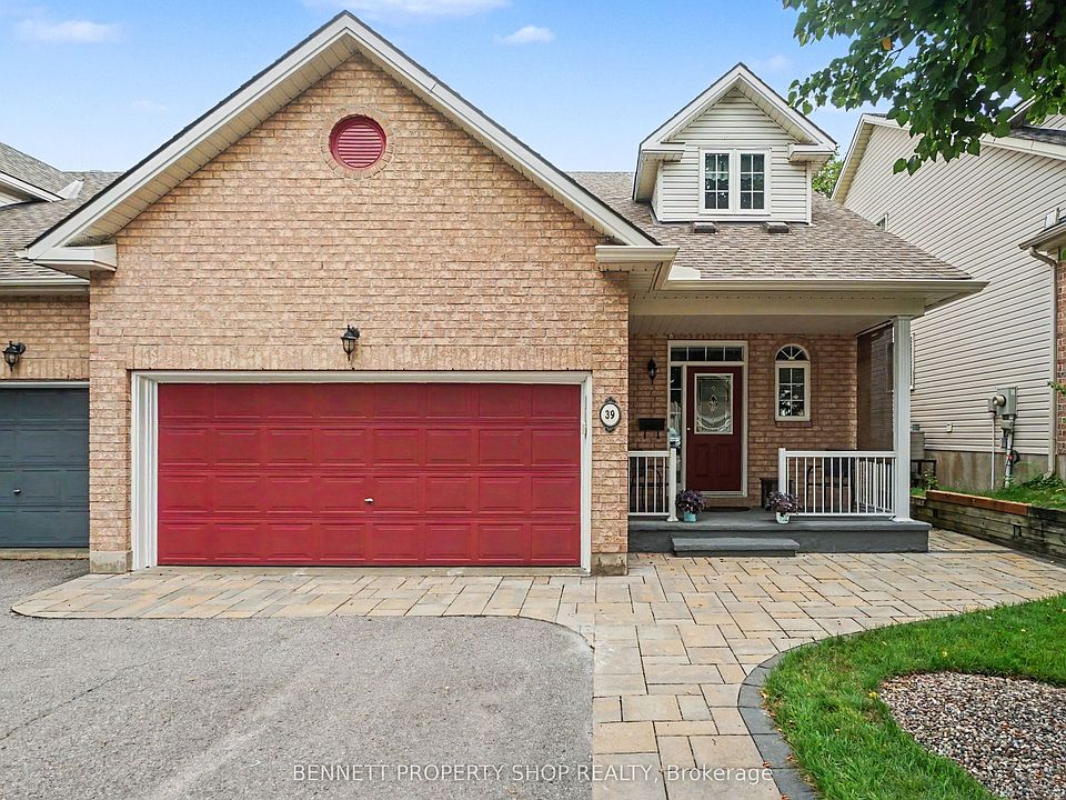 1st image of 39 Foulis Cres
