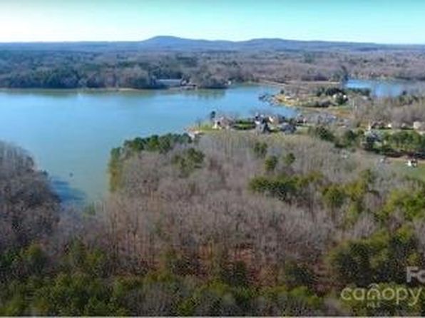 4251 Slanting Bridge Rd, Sherrills Ford, NC 28673