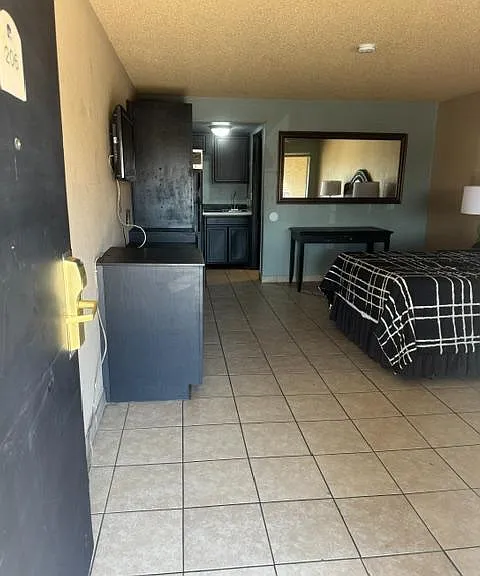 Unit Photo