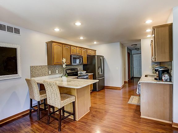 5th image of 1240 Winchester Ct