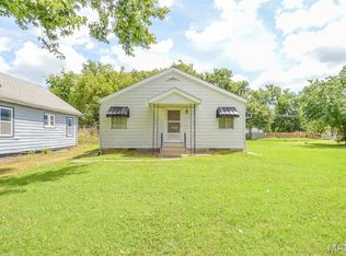 620 N 3rd St, Dupo, IL 62239