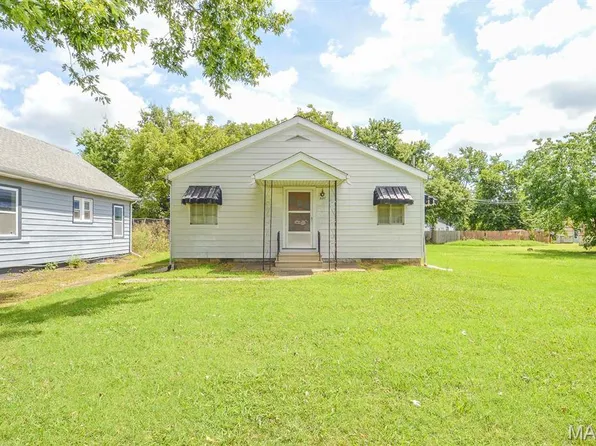 620 N 3rd St, Dupo, IL 62239