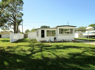 3220 Smith St, Englewood, FL 34224