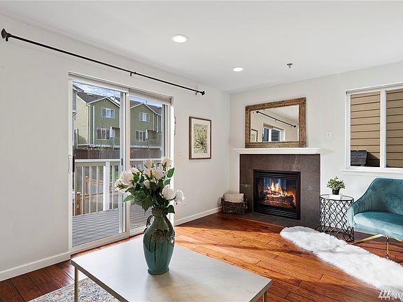 4th image of 6527 35th Ave NE APT C