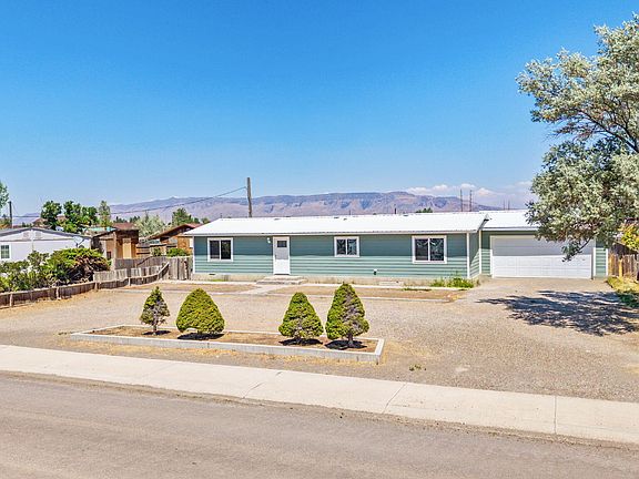 2nd image of 285 Lemaire Rd