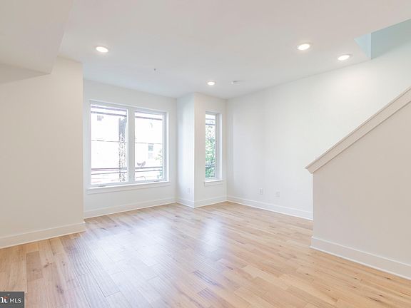 2nd image of 2410 W Master St #2