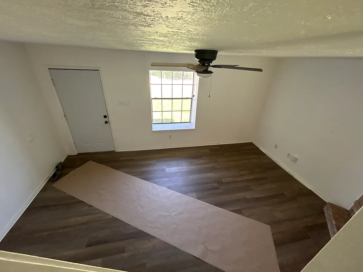 Living Room - 10033 Emerald Creek Dr