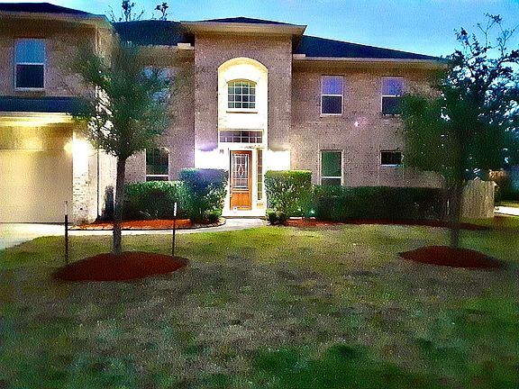 2nd image of 4902 Isla Canela Ln
